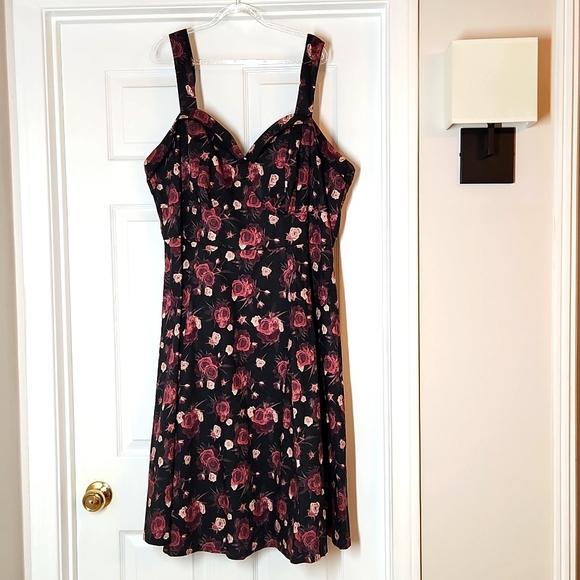 Hot Topic Whimsigoth Dark Roses Retro Dress Plus Size 1X - Picture 3 of 10
